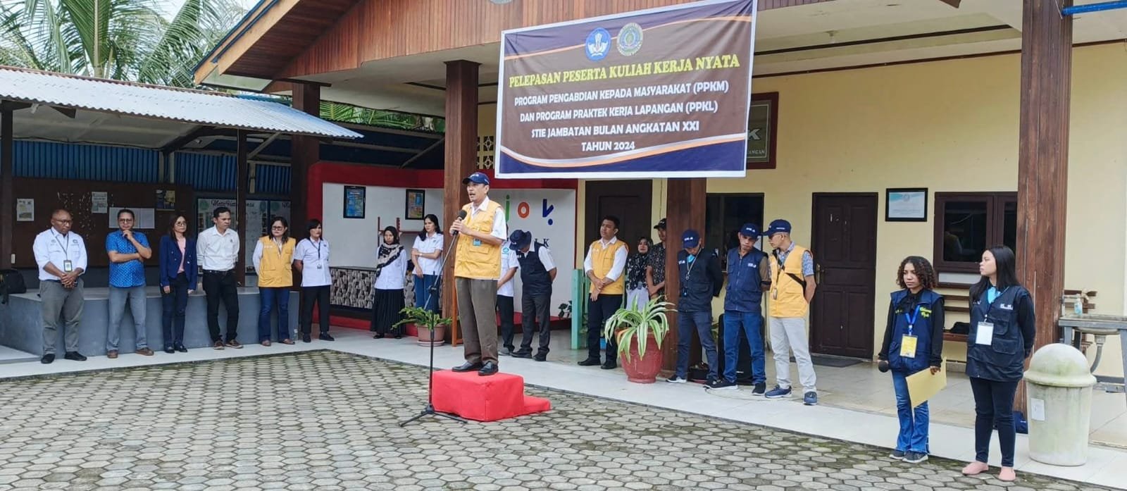 Penarikan KKN Institut Jambatan Bulan